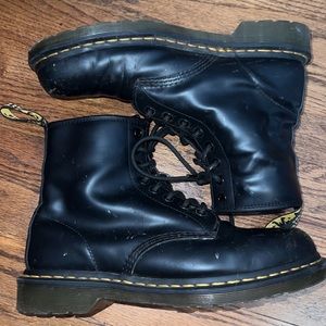 Doc Marten 1460 Smooth Leather Lace-Up Boots